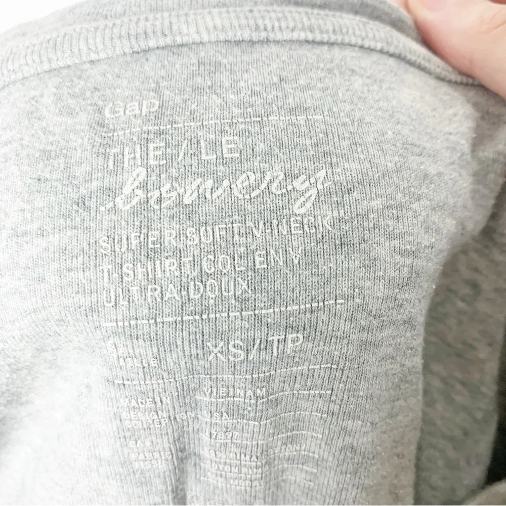 GAP Supersoft V-Neck Long Sleeve Tee (XS) – Pima Cotton Modal, Light Grey - Picture 5 of 8